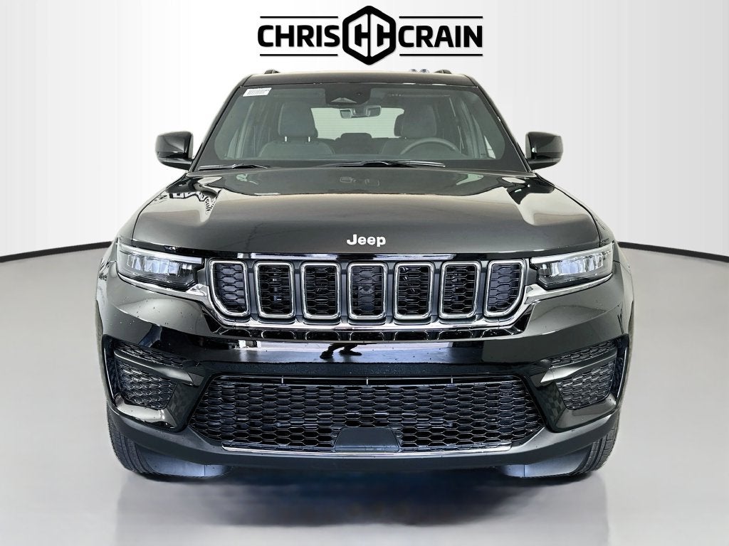 2027 Jeep Grand Cherokee GRAND CHEROKEE LAREDO 4X4