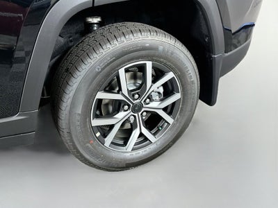 2027 Jeep Grand Cherokee GRAND CHEROKEE LAREDO 4X4