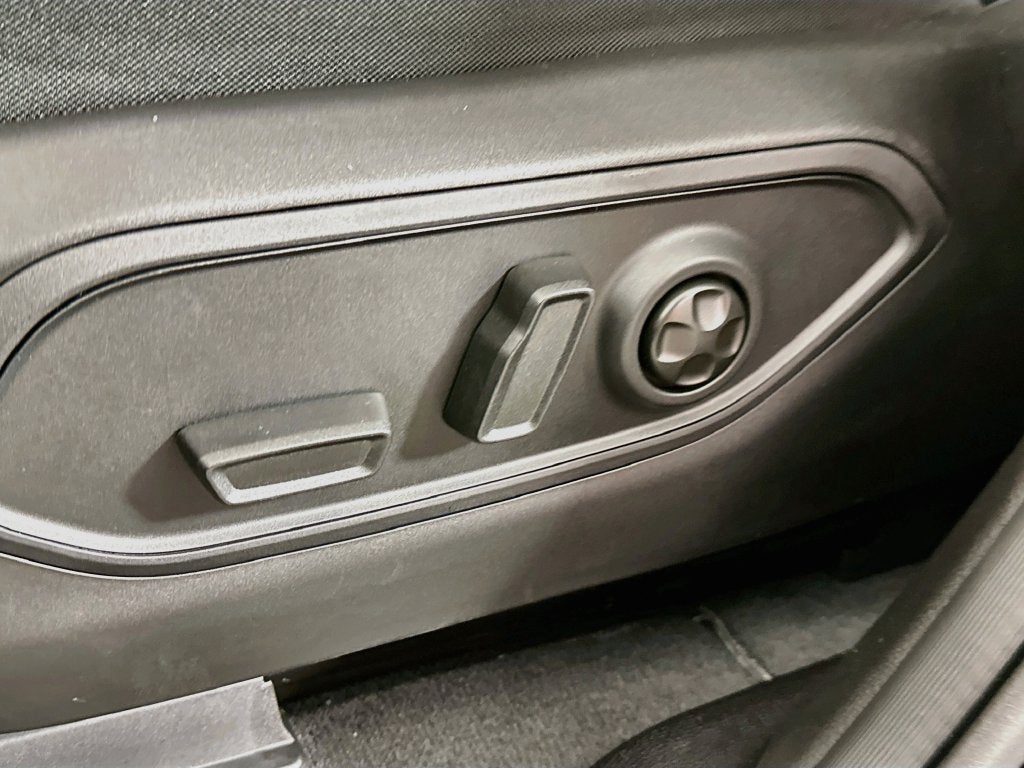 2027 Jeep Grand Cherokee GRAND CHEROKEE LAREDO 4X4