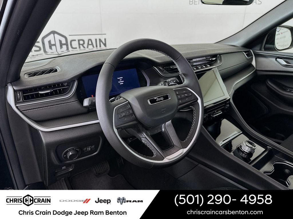 2025 Jeep Grand Cherokee GRAND CHEROKEE LAREDO 4X4