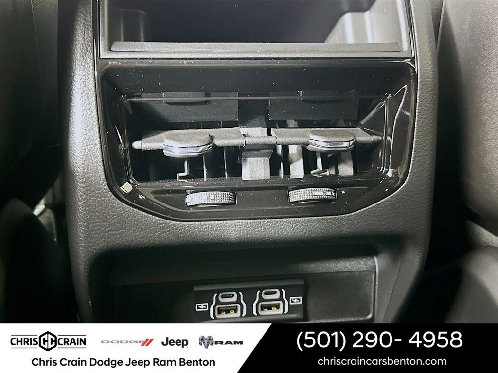 2025 Jeep Grand Cherokee GRAND CHEROKEE LAREDO 4X4