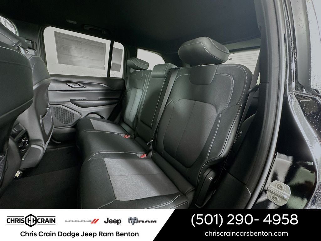2026 Jeep Grand Cherokee GRAND CHEROKEE LAREDO X 4X4