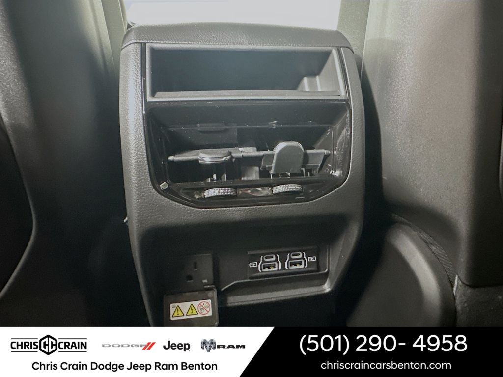 2026 Jeep Grand Cherokee GRAND CHEROKEE LAREDO X 4X4