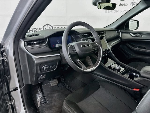 2025 Jeep Grand Cherokee Laredo X 4x4