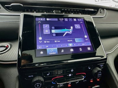 2025 Jeep Grand Cherokee Laredo X 4x4