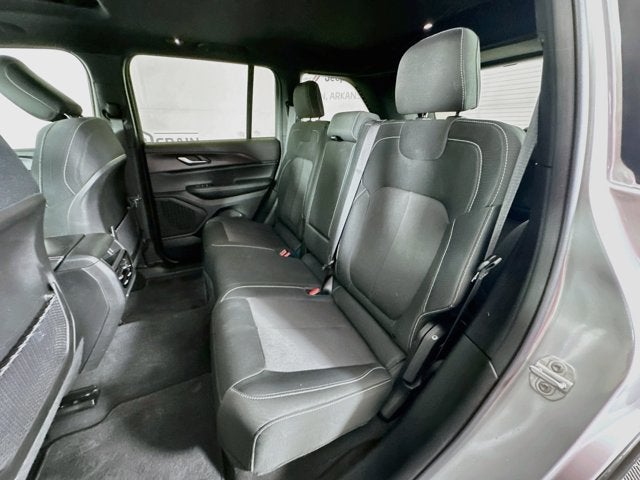 2025 Jeep Grand Cherokee Laredo X 4x4