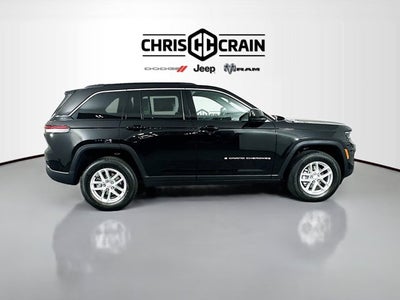 2025 Jeep Grand Cherokee GRAND CHEROKEE LAREDO X 4X4