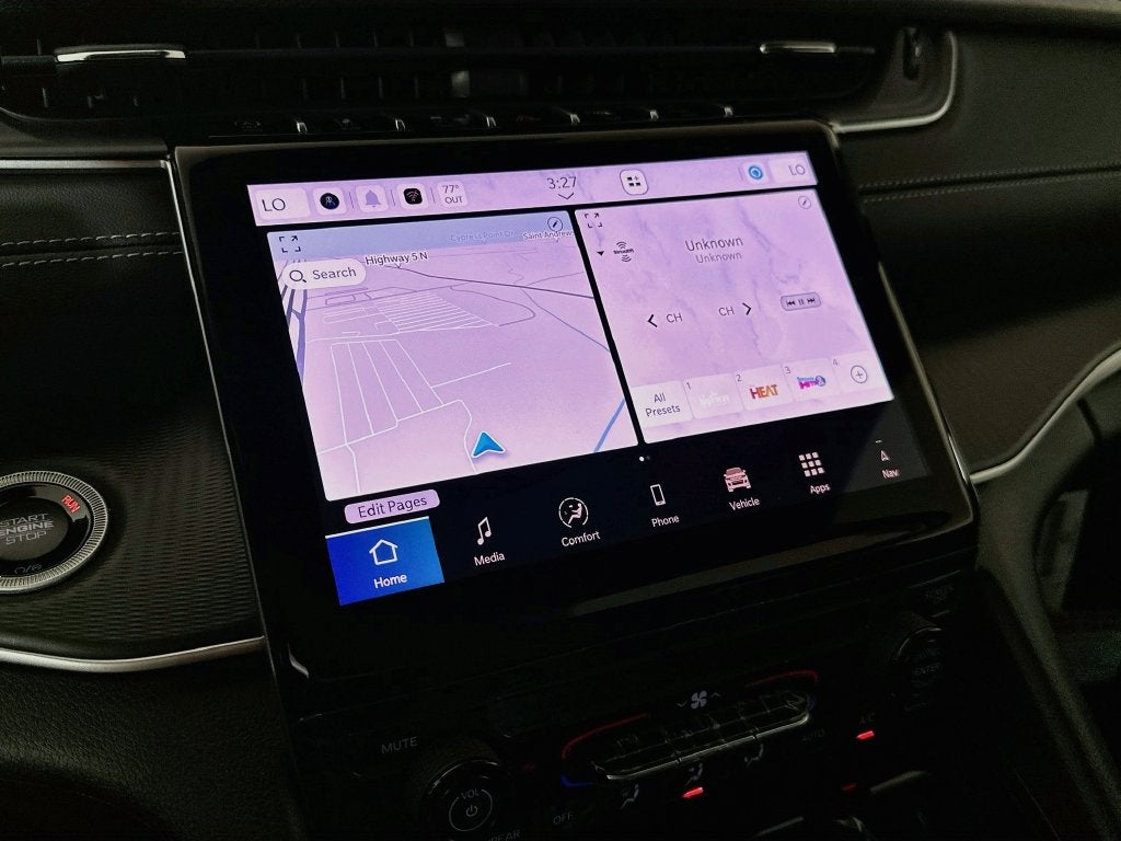 2027 Jeep Grand Cherokee GRAND CHEROKEE LAREDO 4X4