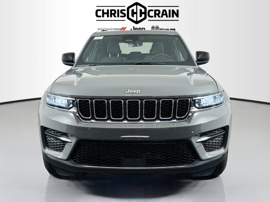 2027 Jeep Grand Cherokee GRAND CHEROKEE LAREDO 4X4