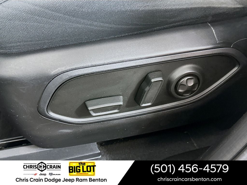 2023 Jeep Grand Cherokee Laredo 4x4