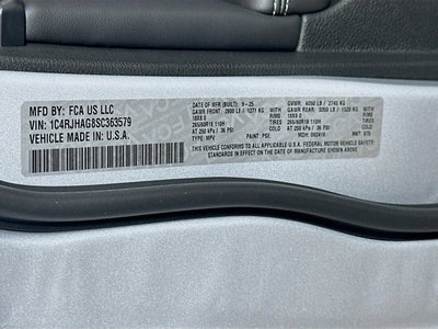 2025 Jeep Grand Cherokee GRAND CHEROKEE LAREDO X 4X4