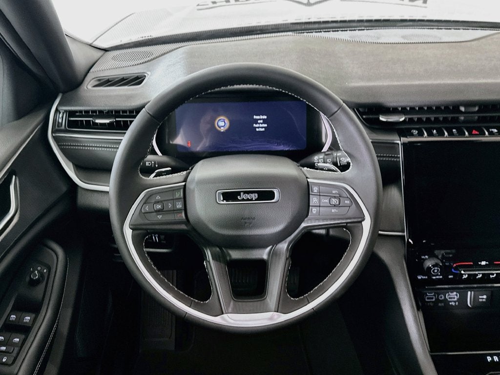 2027 Jeep Grand Cherokee GRAND CHEROKEE LAREDO 4X4
