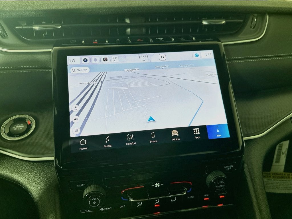 2027 Jeep Grand Cherokee GRAND CHEROKEE LAREDO 4X4