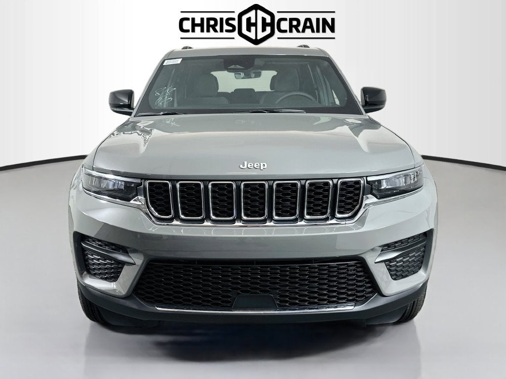 2027 Jeep Grand Cherokee GRAND CHEROKEE LAREDO 4X4