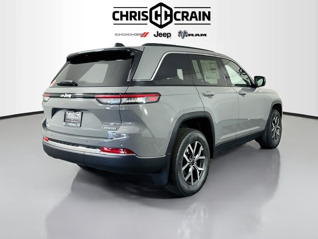 2027 Jeep Grand Cherokee GRAND CHEROKEE LAREDO 4X4