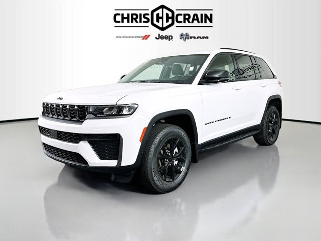 2026 Jeep Grand Cherokee Laredo Altitude