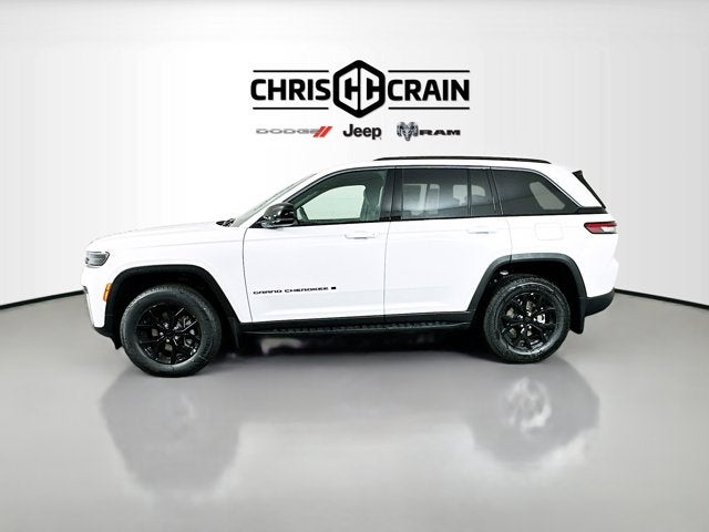 2026 Jeep Grand Cherokee Laredo Altitude