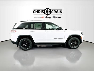 2026 Jeep Grand Cherokee Laredo Altitude