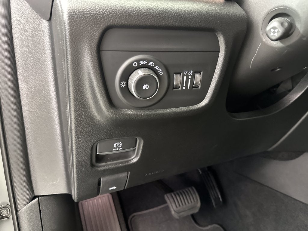 2027 Jeep Grand Cherokee GRAND CHEROKEE LIMITED RESERVE 4X4