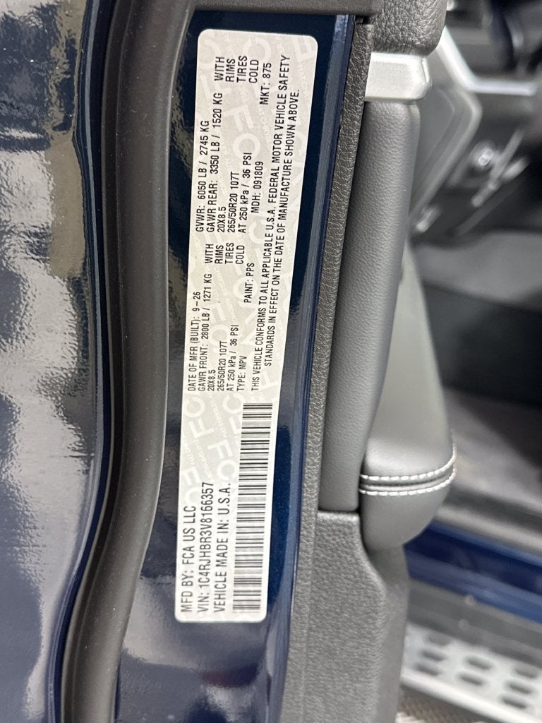 2027 Jeep Grand Cherokee GRAND CHEROKEE LIMITED 4X4