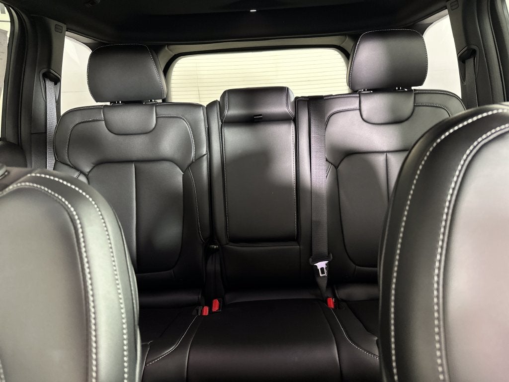 2027 Jeep Grand Cherokee GRAND CHEROKEE LIMITED 4X4