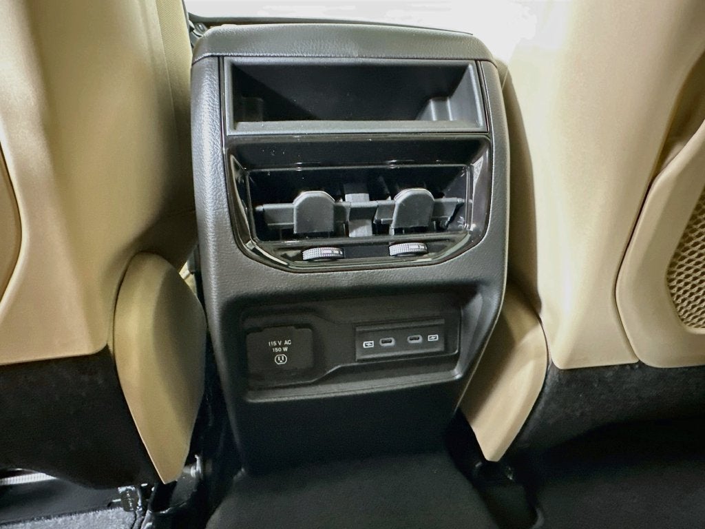 2027 Jeep Grand Cherokee GRAND CHEROKEE LIMITED 4X4