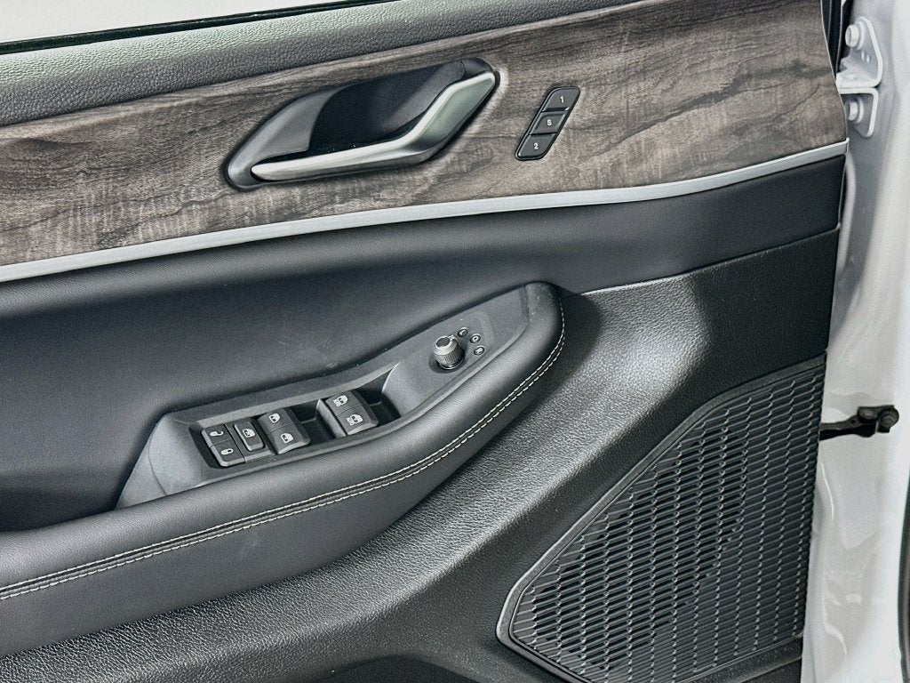 2027 Jeep Grand Cherokee GRAND CHEROKEE LIMITED 4X4