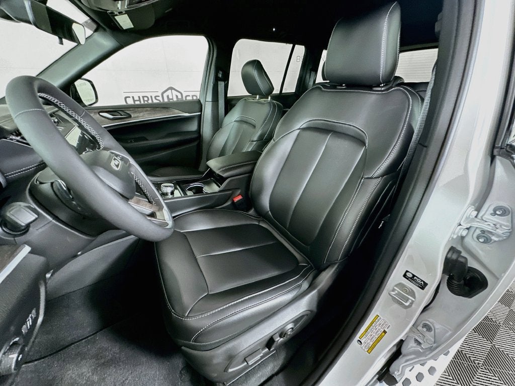 2027 Jeep Grand Cherokee GRAND CHEROKEE LIMITED 4X4