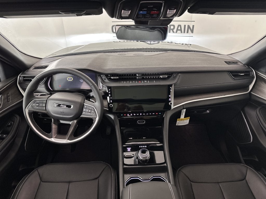 2027 Jeep Grand Cherokee GRAND CHEROKEE LIMITED RESERVE 4X4