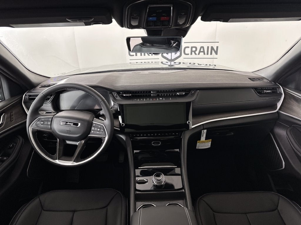 2027 Jeep Grand Cherokee GRAND CHEROKEE LIMITED RESERVE 4X4