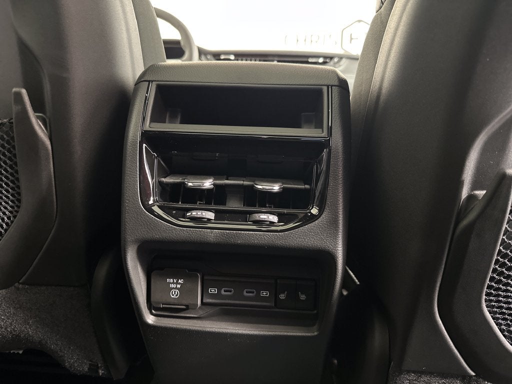 2027 Jeep Grand Cherokee GRAND CHEROKEE LIMITED RESERVE 4X4