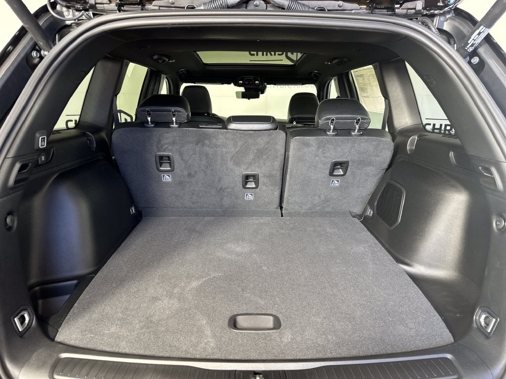 2027 Jeep Grand Cherokee GRAND CHEROKEE LIMITED RESERVE 4X4