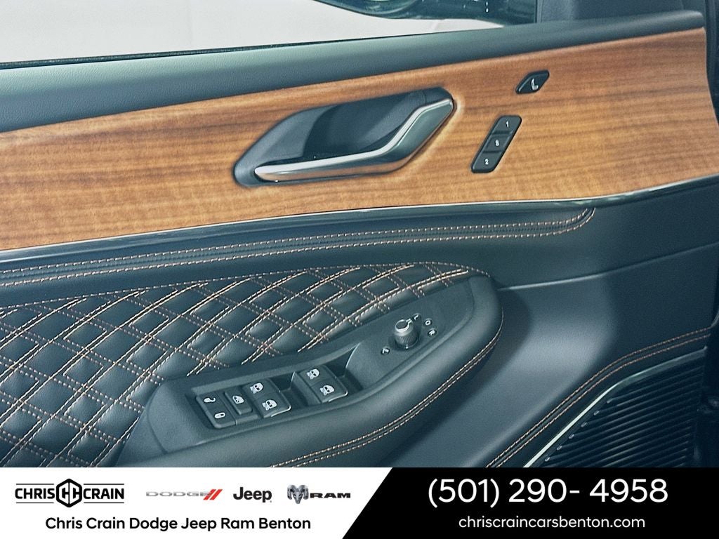 2026 Jeep Grand Cherokee GRAND CHEROKEE SUMMIT 4X4