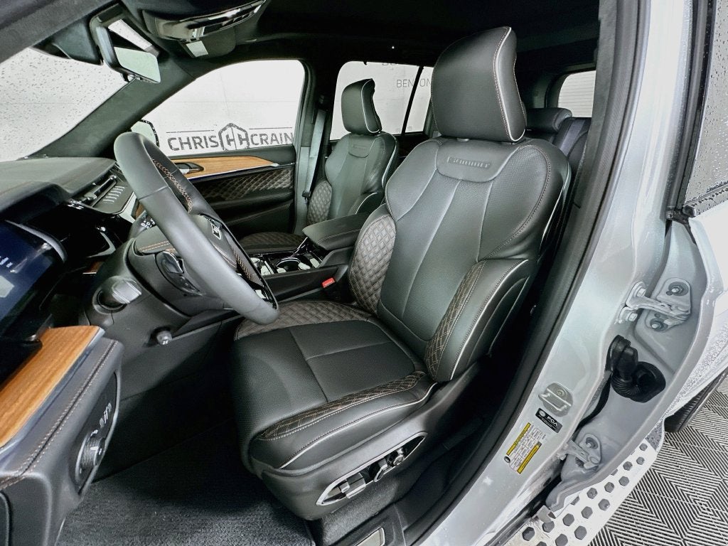2027 Jeep Grand Cherokee Summit