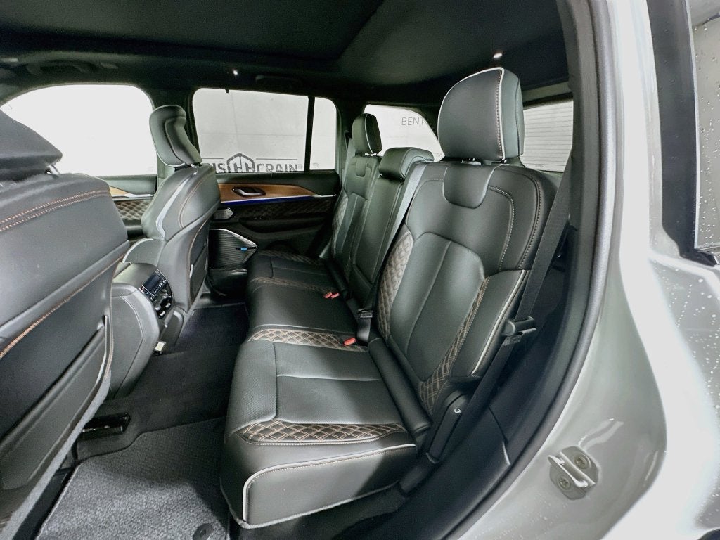 2027 Jeep Grand Cherokee Summit