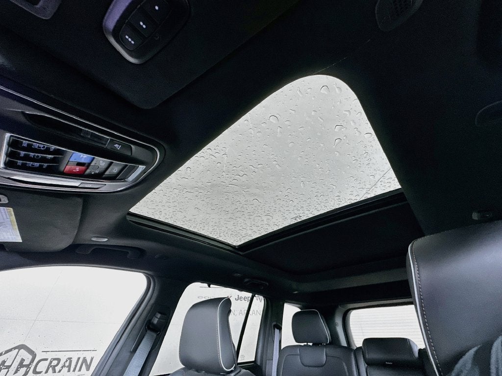 2027 Jeep Grand Cherokee Summit