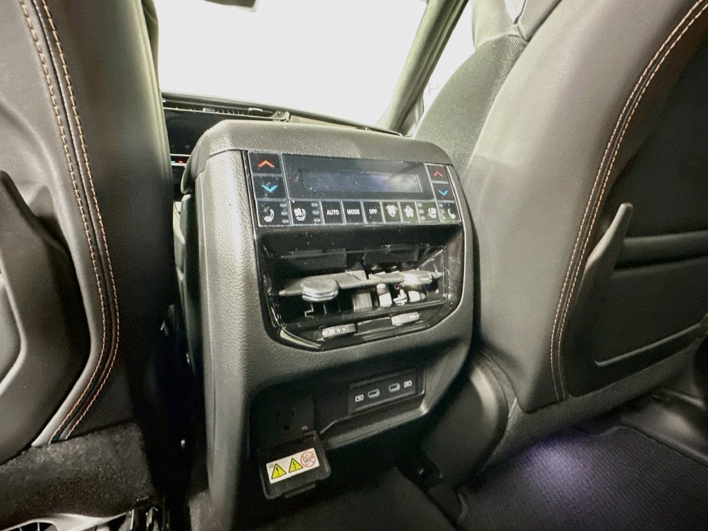 2027 Jeep Grand Cherokee Summit