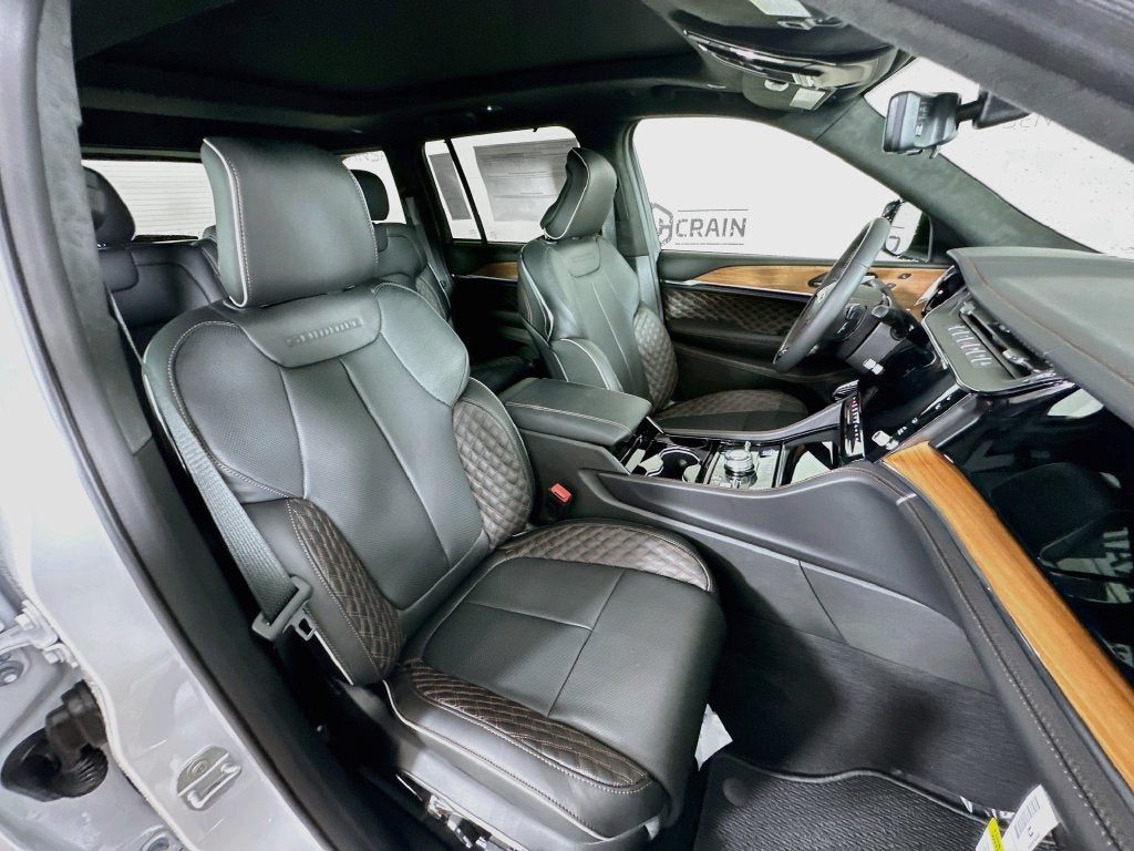2027 Jeep Grand Cherokee Summit