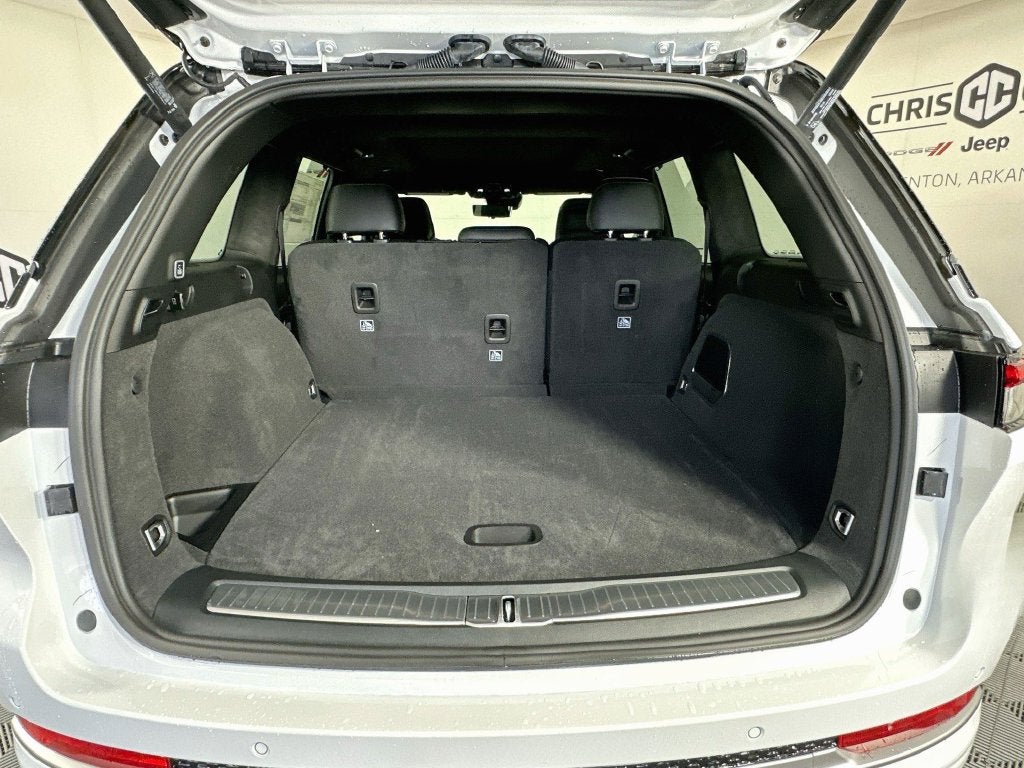 2027 Jeep Grand Cherokee Summit
