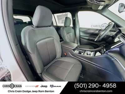 2025 Jeep Grand Cherokee GRAND CHEROKEE L LAREDO X 4X2