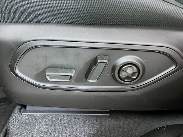 2025 Jeep Grand Cherokee GRAND CHEROKEE L LAREDO 4X2