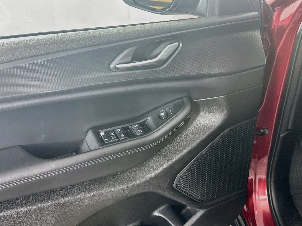 2024 Jeep Grand Cherokee L Laredo X 4x2