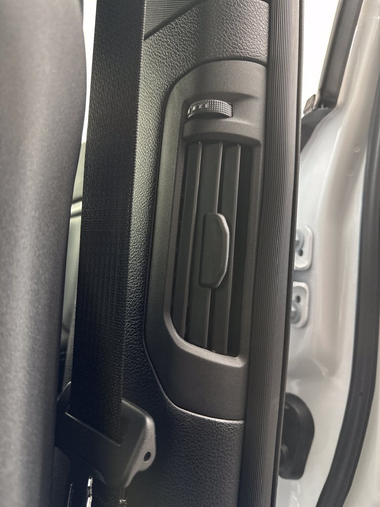 2027 Jeep Grand Cherokee GRAND CHEROKEE L LAREDO ALTITUDE 4X2