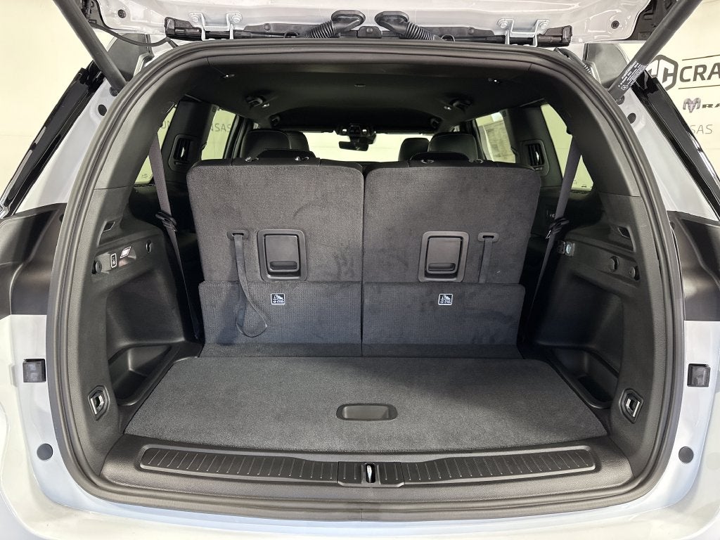 2027 Jeep Grand Cherokee GRAND CHEROKEE L LAREDO ALTITUDE 4X2