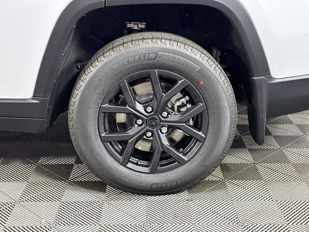2027 Jeep Grand Cherokee GRAND CHEROKEE L LAREDO ALTITUDE 4X2