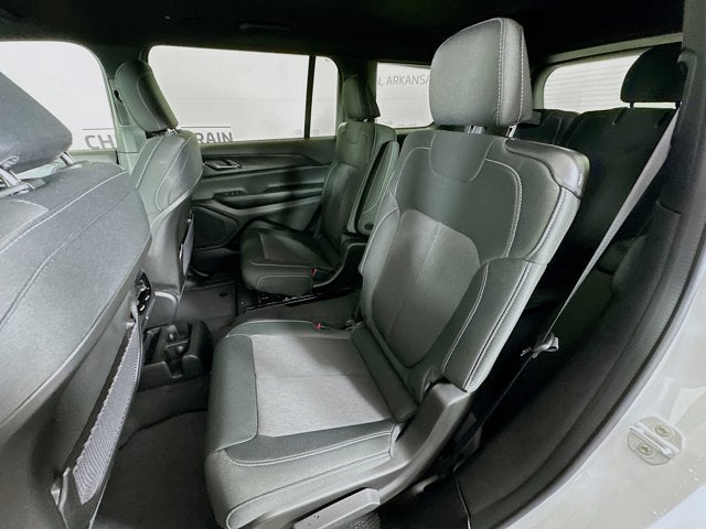 2025 Jeep Grand Cherokee GRAND CHEROKEE L LAREDO 4X4