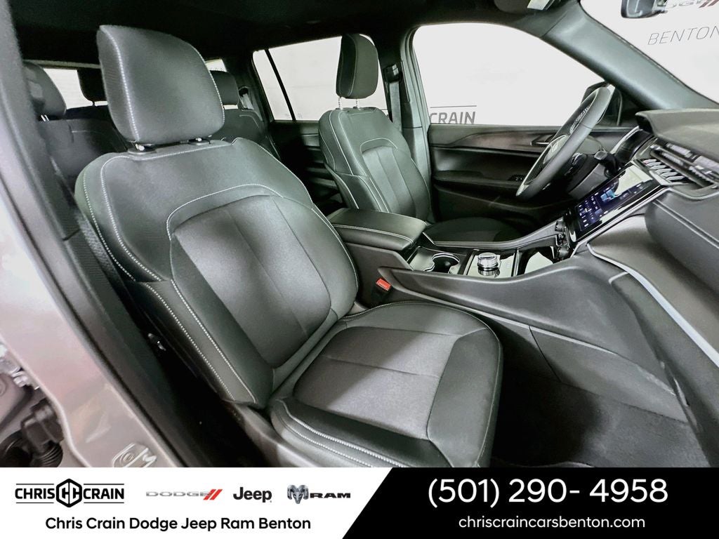 2026 Jeep Grand Cherokee GRAND CHEROKEE L LAREDO X 4X4