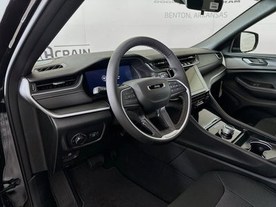 2025 Jeep Grand Cherokee GRAND CHEROKEE L LAREDO 4X4