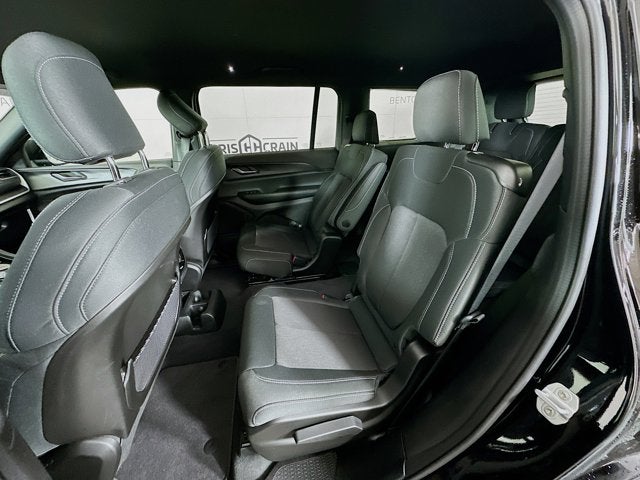 2025 Jeep Grand Cherokee GRAND CHEROKEE L LAREDO 4X4