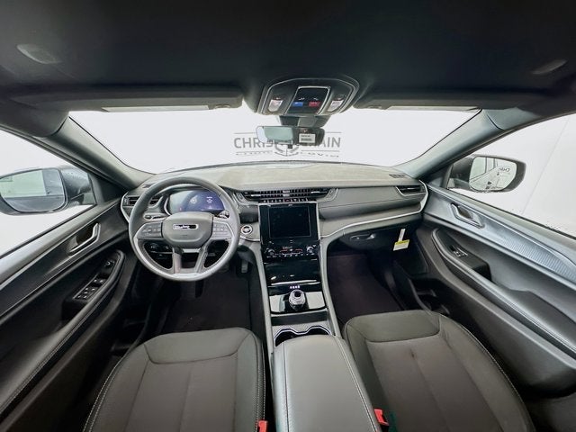 2025 Jeep Grand Cherokee GRAND CHEROKEE L LAREDO 4X4